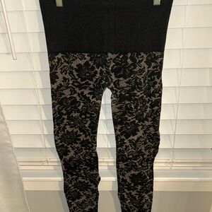 Soma Black and Tan Textured Leggings